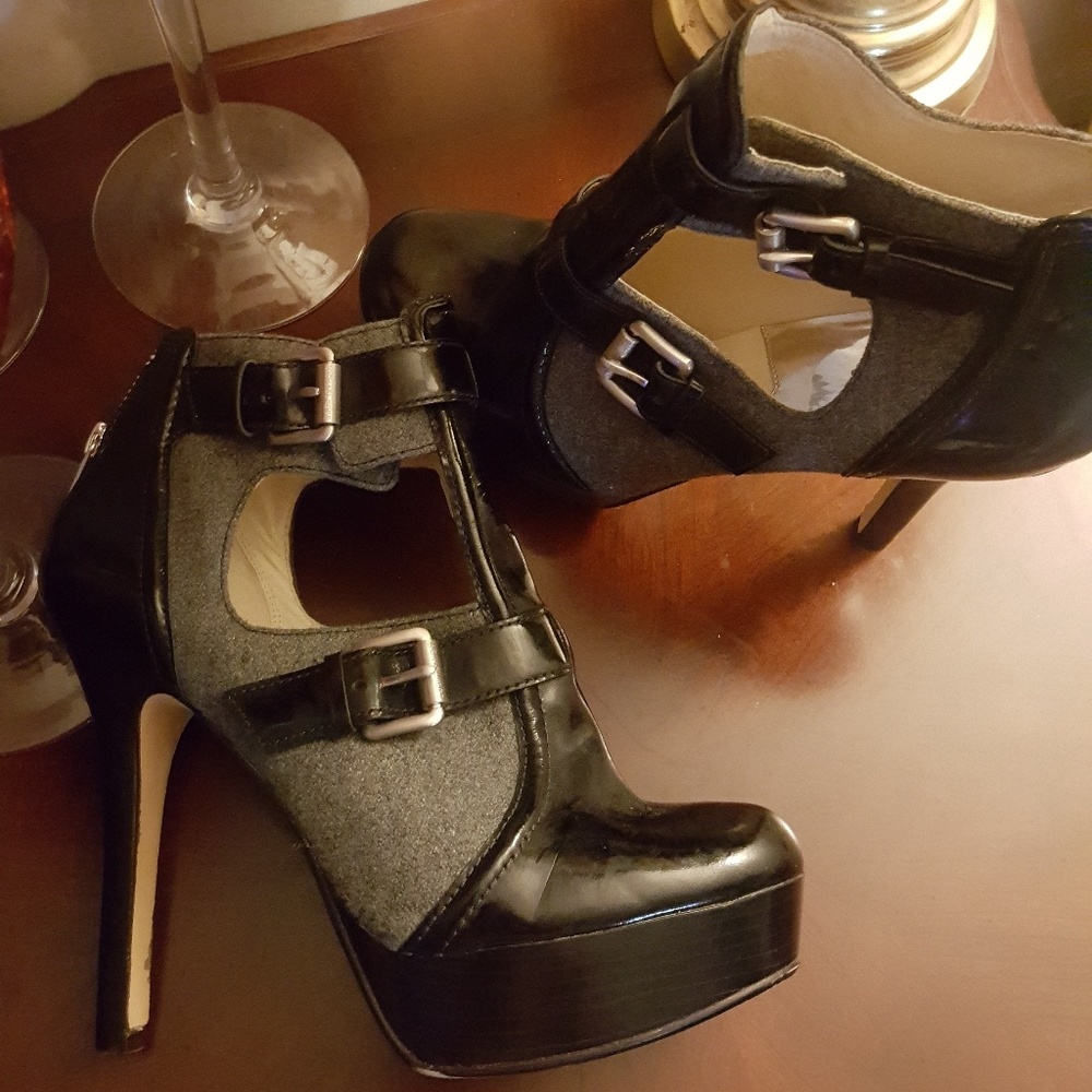 MK Double Buckled Platforms